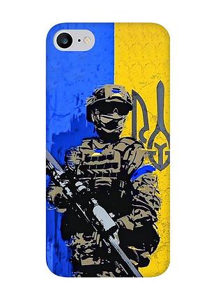 Матовый чехол с черными боками на iphone 7 / 8 :: солдат (патриотический принт 350)