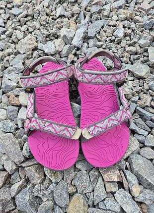 Босоножки детские teva
