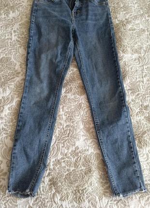 Джинсы заужены