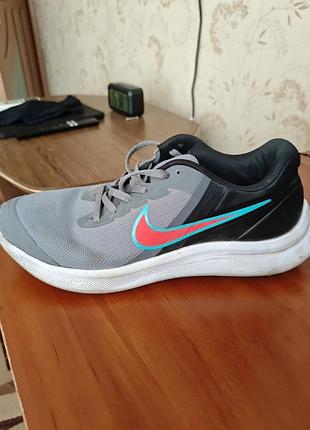 Продам кроссовки nike.