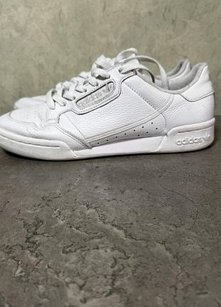 Кросівки adidas