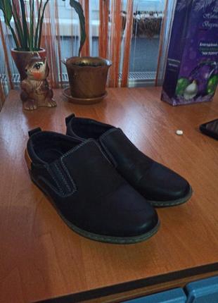 Туфлі мокасини