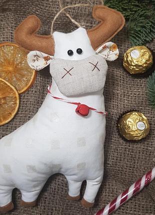 Іграшка бик