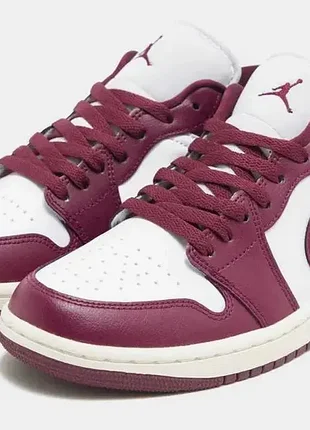Кроссовки сникерсы nike jordan low оригинал, размер 39