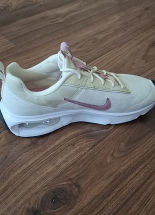 Женские кроссовки nike air max intrlk lite 
размер 38.5 и 39