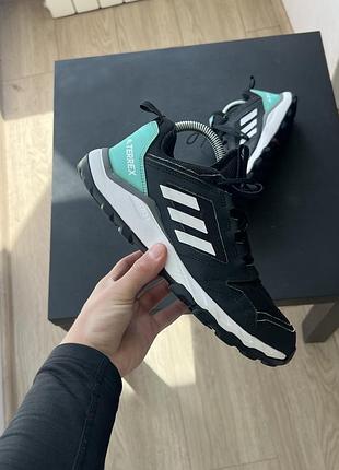 Кросівки adidas