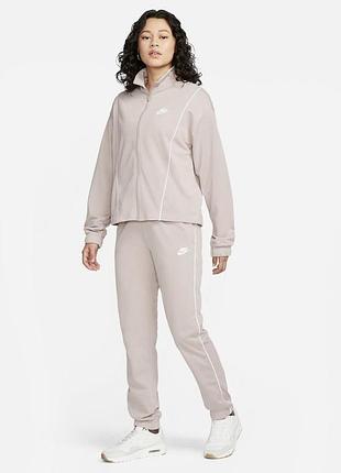 Жіночий спортивний костюм nike sportswear essential dd5860-601