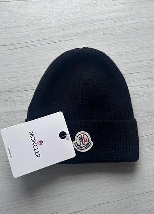 Чорна дитяча шапка moncler 3-5 років