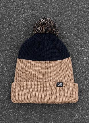 Двухцветная зимняя шапка staff beige & black