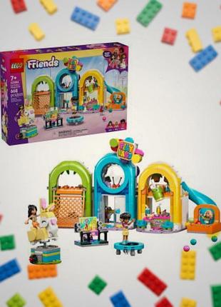 Lego friends 42686 веселий критий ігровий майданчик
