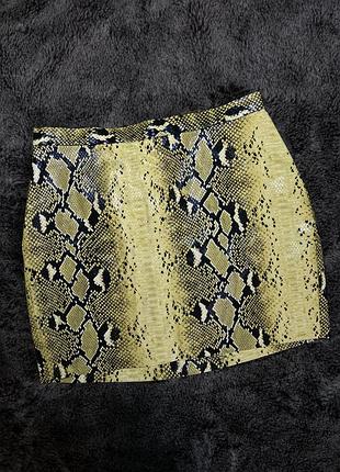 Міні-спідниця із зміїним принтом mistress rocks snake print