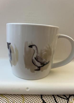 Кружка dunelm farmyard barrel mug, що виготовляється з якісної кераміки.