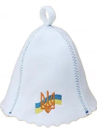 Шапка для бани и сауны термостойкая, с яркой вышивкой "герб с флагом украины" белая