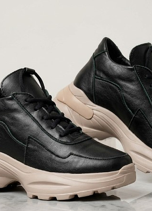 Жіночі шкіряні кросівки на масивній платформі (chunky sneakers) в стилі street-style або casual.розмір 36, устілка 23 см, натуральна шкіра