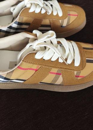 Кросівки burberry