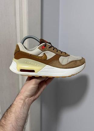 Оригінальні кросівки nike air max бежево-коричневого кольору