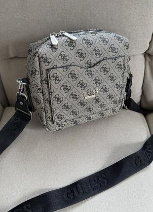 Сумка гесс клатч guess