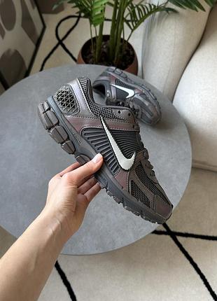Nike zoom vomero 5 cave stone