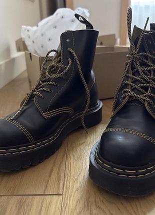 Черевики dr. martens airwair чорні шкіряні 37 розмір