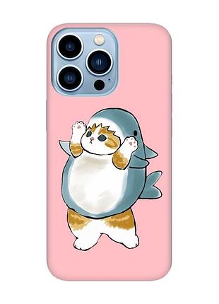 Матовый розовый чехол на apple iphone 13 pro max :: котенок акула (принт 379)