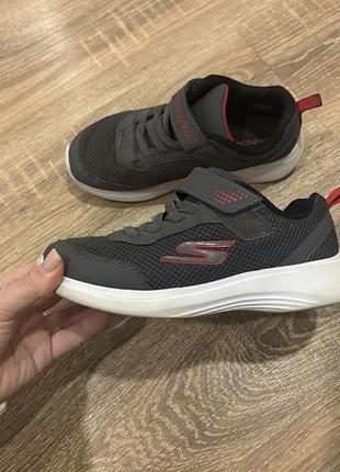 Кросівки skechers для хлопчика розмір 35, майже нові