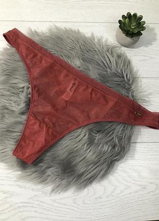 Сяючі стрінги gossard
