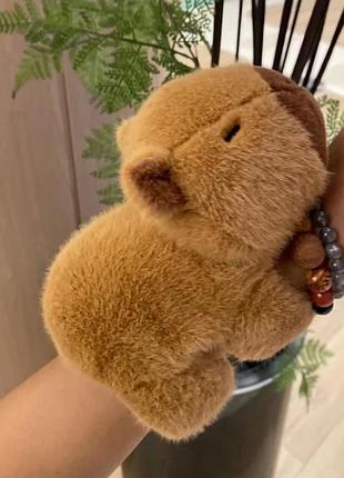 Мягкая игрушка капибара на руку плюшевый браслет, velice