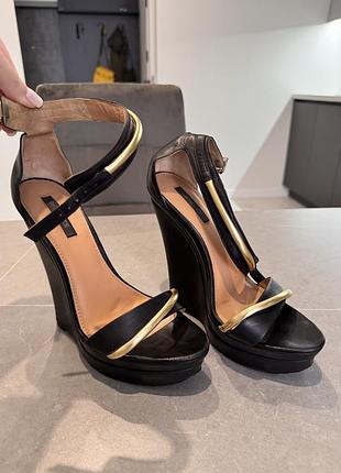 Босоніжки чорні rachel zoe 38.5 танкетка