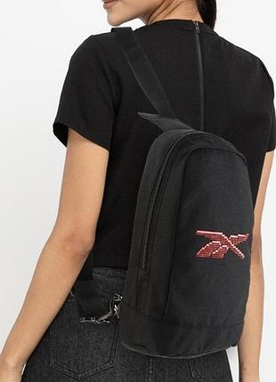Нагрудная сумка, слинг reebok mono strap черная