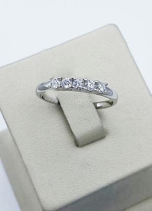 Кольцо серебряное с кубическим цирконием 17 1,95 г