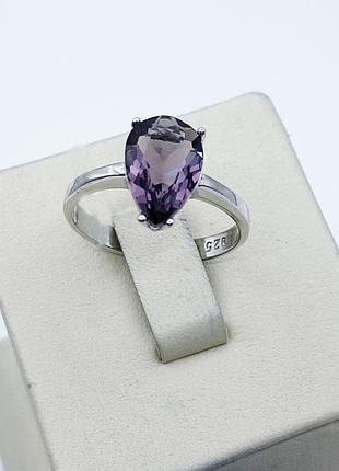 Кольцо серебряное с аметистовым кварцем 17 2,68 г
