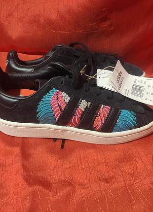 Стильные замшевые кроссовки adidas campus 4