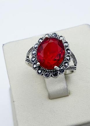 Каблучка срібна з корундом та марказитом 19 3,98 г