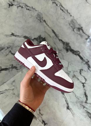 Женские кроссовки nike sb dunk low white bordo найк данк бордового с белым цветами