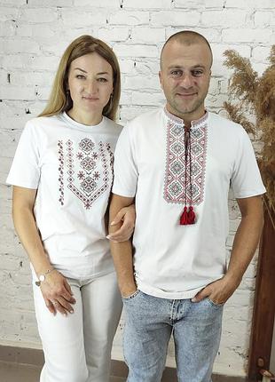 Футболка вышиванка для пары на белом полотне вышитые красно-черным крестиком.