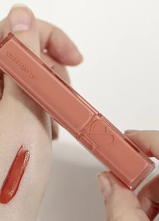 Глянцевый тинт для губ rom&nd dewyful water tint 02 salty peach