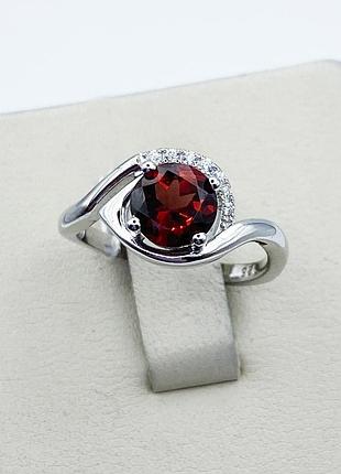 Каблучка срібна з гранатом 16,5 2,91 г