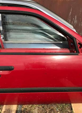 Дверь передняя правая для nissan primera p-10.