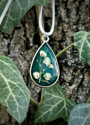 Кулон на шею green style с авторским дизайном с эпоксидной смолы