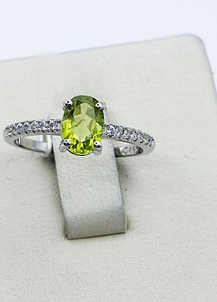 Кольцо серебряное с хризолитом 19 1,58 г