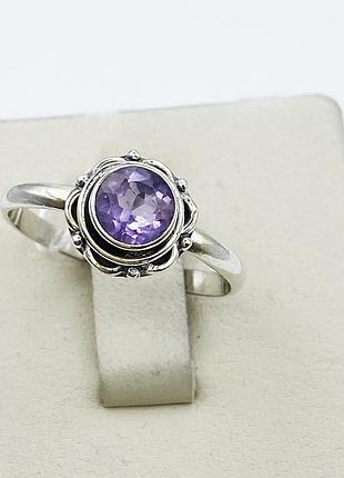 Кольцо серебряное с аметистом 18,5 2,25 г