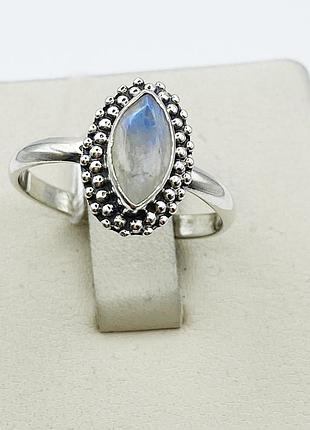 Кольцо серебряное с лунным камнем 17 2,85 г