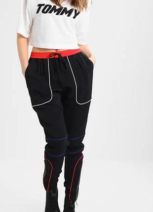 Штани спортивні  tommy hilfiger в колоборації з gigi hadid