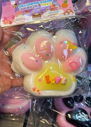 Лапка сквиш 12 см love