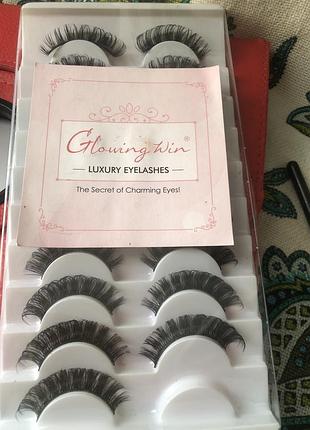 Цена за всю коробку)это набор накладных ресниц glowing win luxury eyelashes.англия