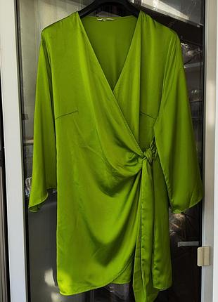 Яркое атласное платье h&amp;m (indonesia) цвет лайм