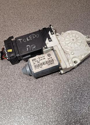 Стеклоподъемник правой двери передней seat toledo, leon volkswagen golf 4,bora (1j0959802g