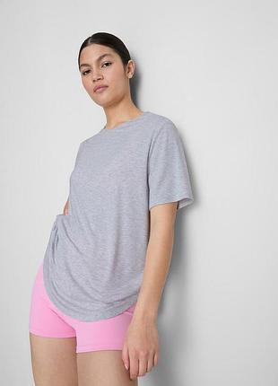 Сіра футболка grey marl від primark — базова річ гардероба  розмір л