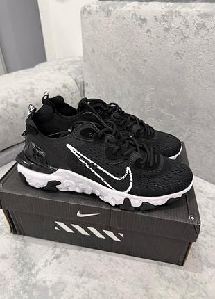 Кросівки від бренд nike react vision 3