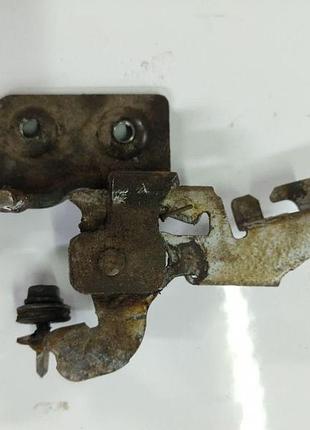 8462040u00, скоба замка крышки багажника nissan maxima qx iv(a32) usa 1994-2000